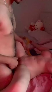 qizi öz otağında sikir